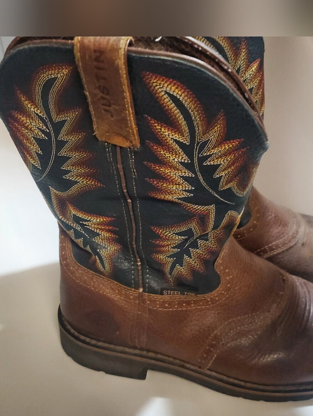 Justins Work Boot Steel Toe. 10.5 EE. Brown Leather. Western. Pull On